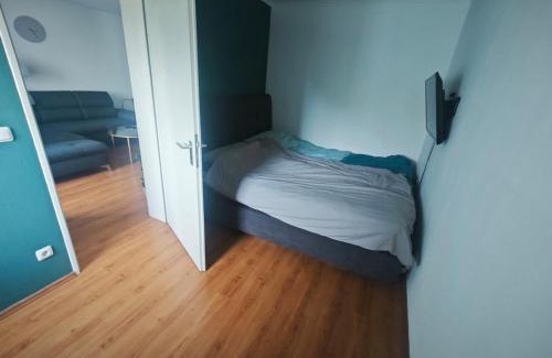 Neuhadern Apartment | 2 room apartment in metro location