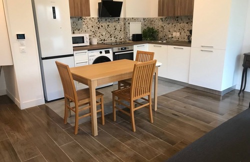 Malakoff Apartment | 2-room apartment Villa Rosa Malakoff seasonalflat, with sunny garden