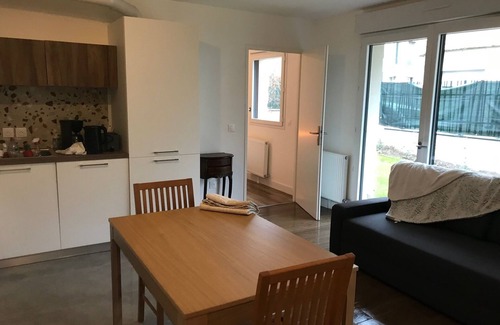 Malakoff Apartment | 2-room apartment Villa Rosa Malakoff seasonalflat, with sunny garden