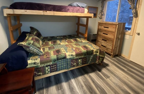 Cohoe Cabin | 2 Room Bunkhouse Rental