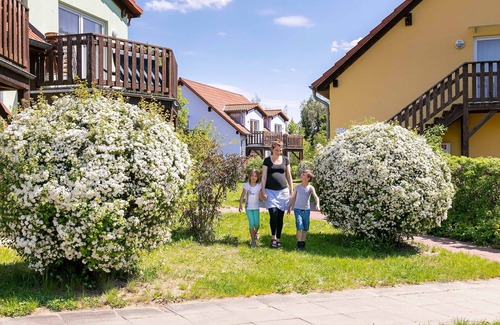 Muritz Apartment | 2-room vacation apartment, 6 persons, balcony, upper floor (13) - Müritzparadies - Feriendorf