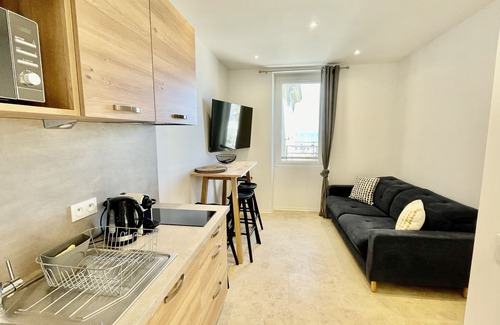 Saint-Jean-Cap-Ferrat Apartment | 2 rooms 2min from the beach air conditioning wifi parking