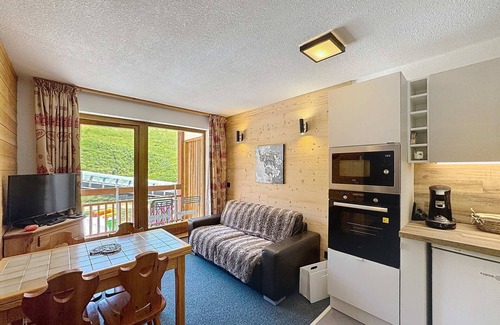 Les Bruyeres Apartment | 2 rooms, 4 pers, ski-in/ski-out, free parking, Bruyères area