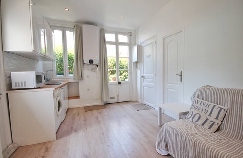 Villers-sur-Mer Condo | 2 rooms CENTER + South facing garden