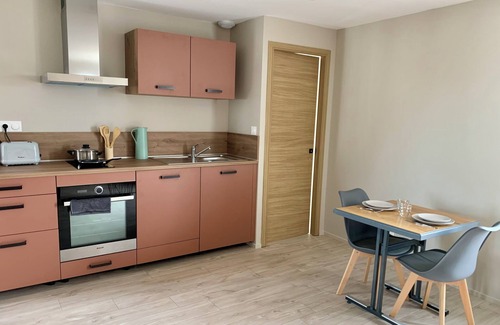 Donville-les-Bains Apartment | 2 rooms- City center - 500m beach - All Comfort
