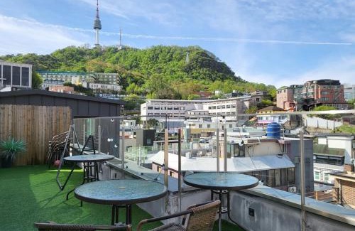 Myeongdong Apartment | 2 rooms for 7, Young House