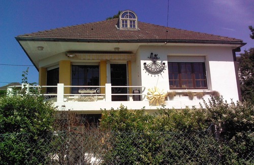 Ault House | 2 ROOMS FOR RENT TWO STEPS FROM THE SEA