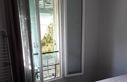 Cimiez Apartment | 2 rooms in a house in Nice