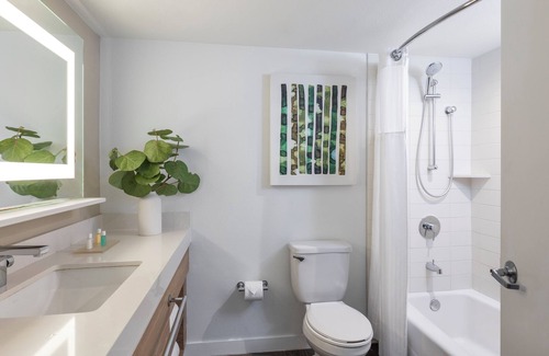 Islamorada Hotel | 2 Rooms w/Balcony, Courtyard View, Outdoor Pool, Free Parking & Pet Friendly