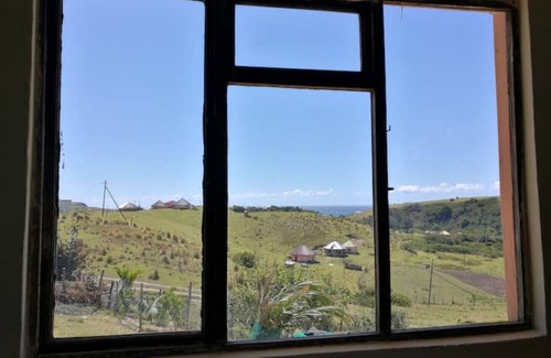 Mdumbi Cabin | 2 roundhuts in Coffee Bay
