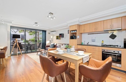 West Perth Apartment | 2 Royal Rest Quality 2BR West Perth- parking