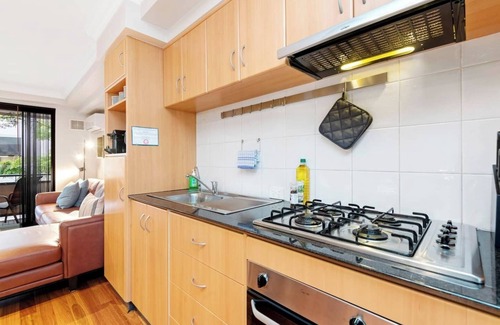 West Perth Apartment | 2 Royal Rest Quality 2BR West Perth- parking