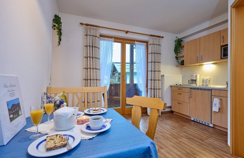 Groissenbach Apartment | (2) sonnige Ferienwohnung mit Balkon