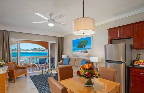 Philipsburg House | 2 Spacious Units in Philipsburg on Sint Maarten! Pools, Free Parking, Kitchen!