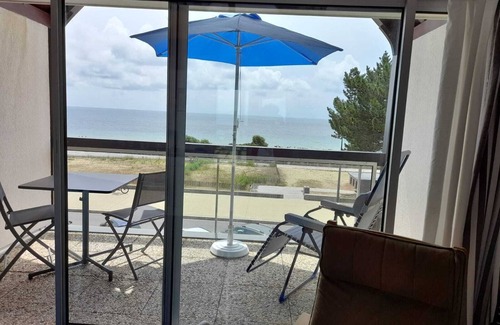 Carnac Apartment | 2-star apartment with sea view on Carnac's main beach