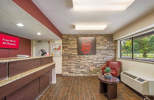 Saginaw Hotel | 2-Star Hotel ∙ Red Roof Inn Saginaw – Frankenmuth