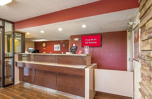 Saginaw Hotel | 2-Star Hotel ∙ Red Roof Inn Saginaw – Frankenmuth