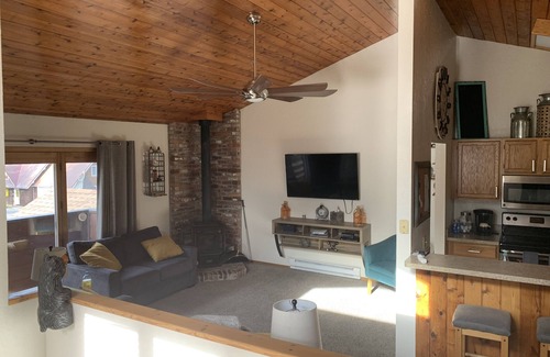 Whitefish Condo | 2 story 3 bedroom Big Mountain Village Ski condo on Hailey’s run in Whitefish!