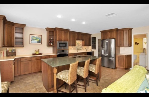 Marathon Condo | 2 story condo with panoramic bay views and balconies!
