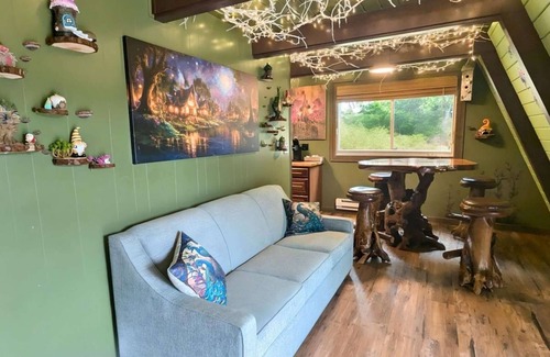 Ocean Shores Villa | 2-Story Enchanted Forest Villa Near Beach
