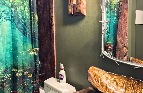 Ocean Shores Villa | 2-Story Enchanted Forest Villa Near Beach