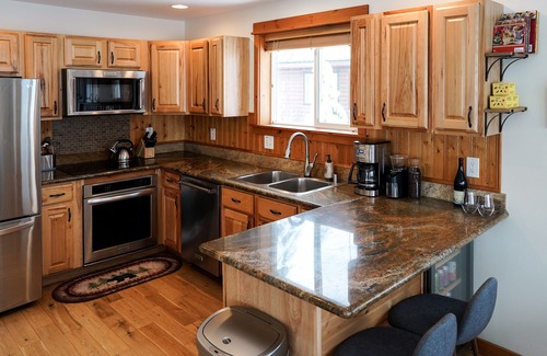 Hyak Cabin | 2-Story Ski-In Cabin w/Game Room, Electric Grill, & Private Hot Tub - Dogs OK