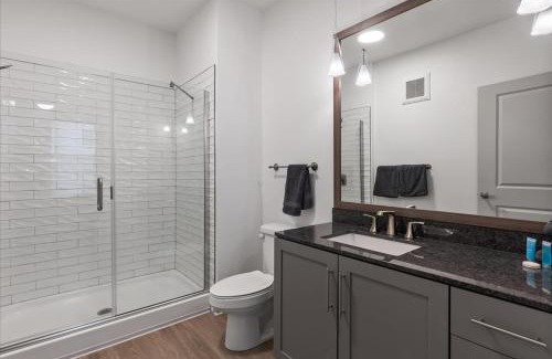 East Walnut HIlls Apartment | 2 Stylish apartments near shops and entertainment