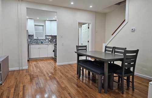 Wilkes-Barre House | 2 Suite 2 Be 1 bedroom