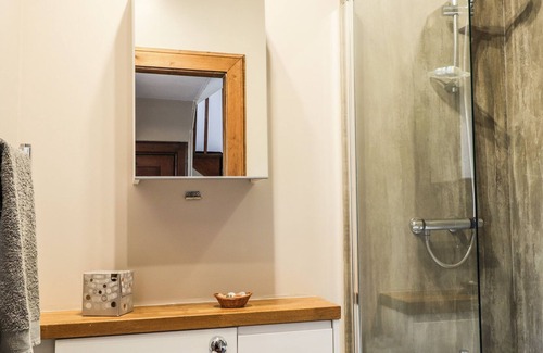 Dingwall Cottage | 2 SWORDALE COTTAGES, family friendly, with open fire in Evanton