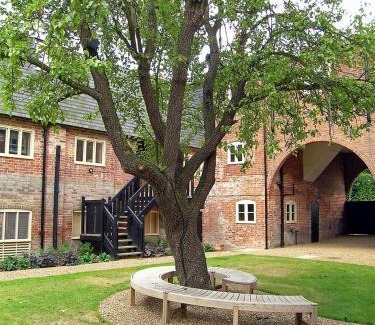 Saxmundham House | 2 The Courtyard