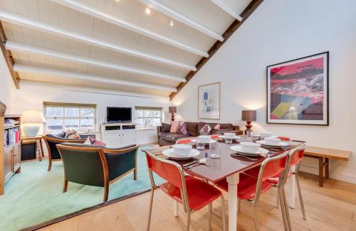 Saxmundham House | 2 The Courtyard