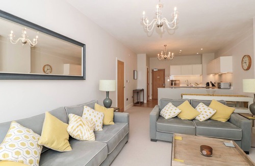Bugford Cottage | 2 THE MANOR HOUSE, HILLFIELD VILLAGE, family friendly in Dartmouth