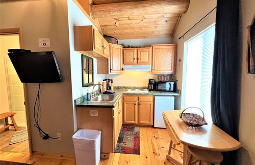 Custer Cabin | #2 Trout Cabin at Ponderosa Place