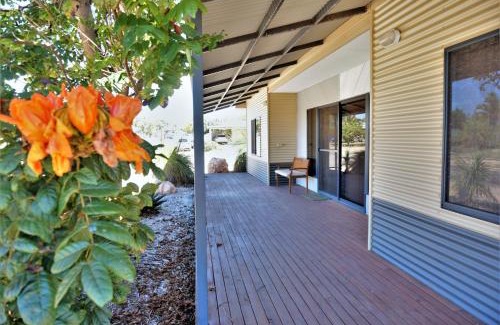 Exmouth House | 2 Trout Place