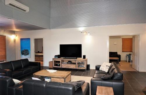 Exmouth House | 2 Trout Place