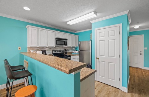 Miramar Beach Condo | 2 Umbrellas & 4 Chairs! 1st Floor, Heated Pool, Pet Friendly, New Beach Ramp