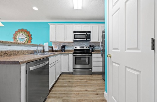 Miramar Beach Condo | 2 Umbrellas & 4 Chairs! 1st Floor, Heated Pool, Pet Friendly, New Beach Ramp