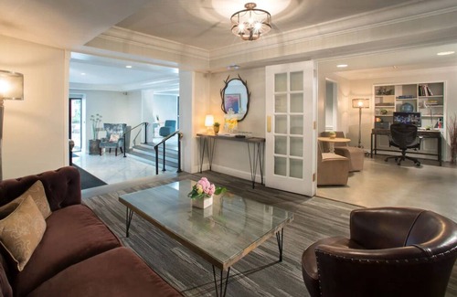 Kalorama Heights Hotel | 2 unit l Superior Queen 2 Beds at The Normandy Hotel l Pets Allowed