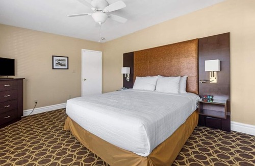 Corte Madera Hotel | 2 Units | Delightful Retreat | Near Golden Gate | Outdoor Pool | Free Parking