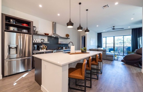 Troon North House | 2 Villas/20 Guests: Walk to Troon North Golf Club