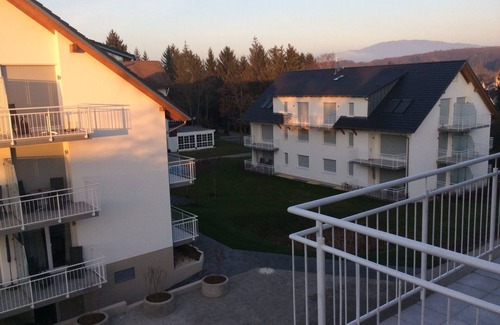 Hertingen Apartment | 2-zimmer Ferienwohnung mit Hotel-service