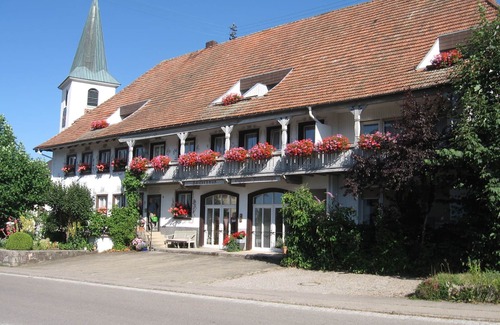 Uehlingen-Birkendorf Apartment | 2-Zimmer-Wohnung "Alpenblick", 75qm, 1 Schlafzimmer, max. 4 Personen
