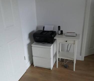 Himmelpforten Apartment | 2 Zimmer Wohnung, Wallbox, Balkon, zentral