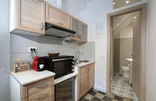Old Town Apartment | 20-24 old town suite