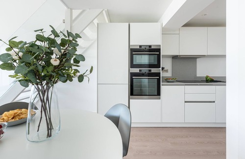 St Ives Apartment | 20 Barnaloft, sea and beach views galore!