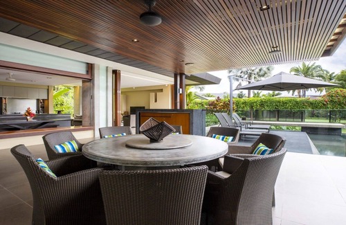 Port Douglas House | 20 Beachfront Mirage | Luxury Tropical Living