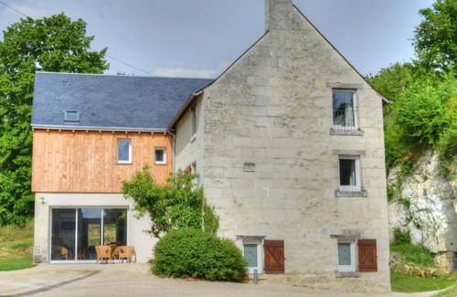 Saint-Germain-sur-Vienne Cottage | 200 m² Cabin ∙ 5 bedrooms ∙ 11 guests