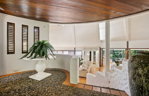 Noosa Heads House | 20 Little Cove 4BR Home + Pool + Pool table