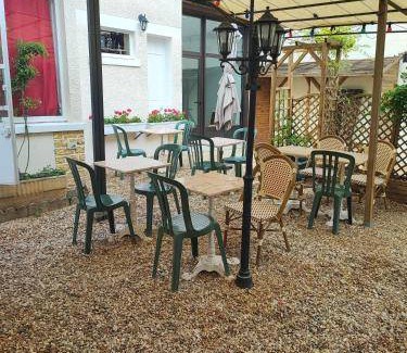 Saint-Benoit-sur-Loire Hotel | 20 m² Hotel ∙ 4 guests
