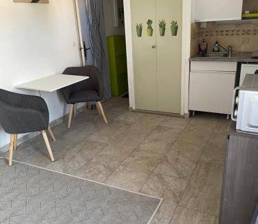 Les Bormettes Apartment | 20 m² Apartment ∙ 1 bedroom ∙ 2 guests